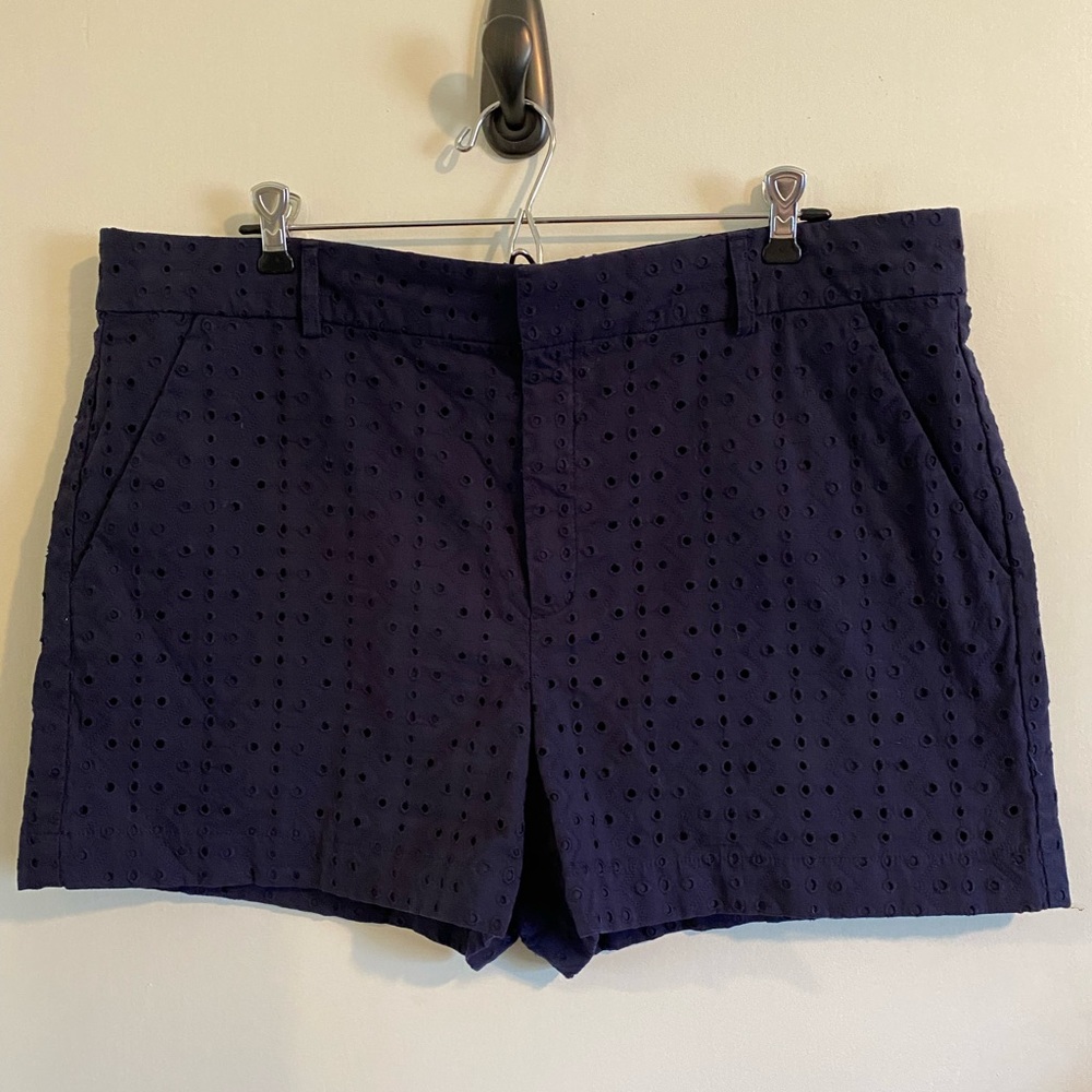 Banana Republic - Eyelet Tailored Short - 4 inch inseam - Size 16